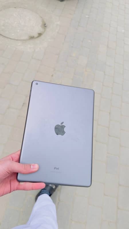 ipad 7 generation 32 gb 3