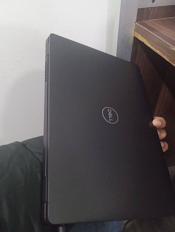 dell laptop for sale in mint condition 9/10 brand new 0