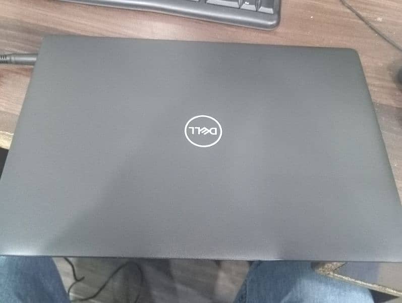 dell laptop for sale in mint condition 9/10 brand new 2