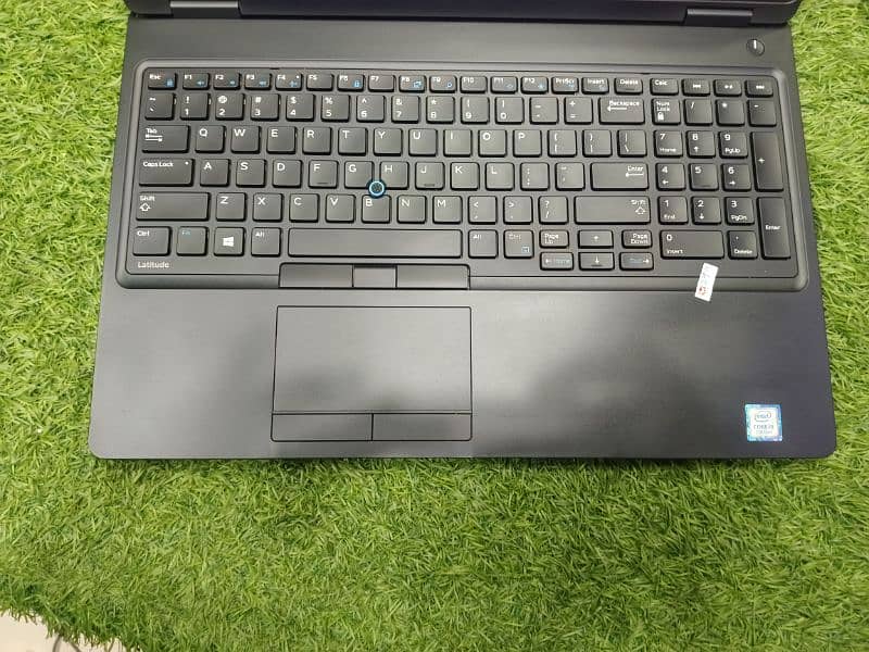 Dell Latitude 5580 Core i5 7th Gen laptop in HQ processor. 1