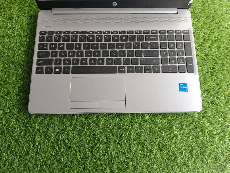 Hp Core i5 11th Generation laptop . in box pack condition. 2