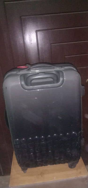 luggage bag important bag beautiful look like new 1