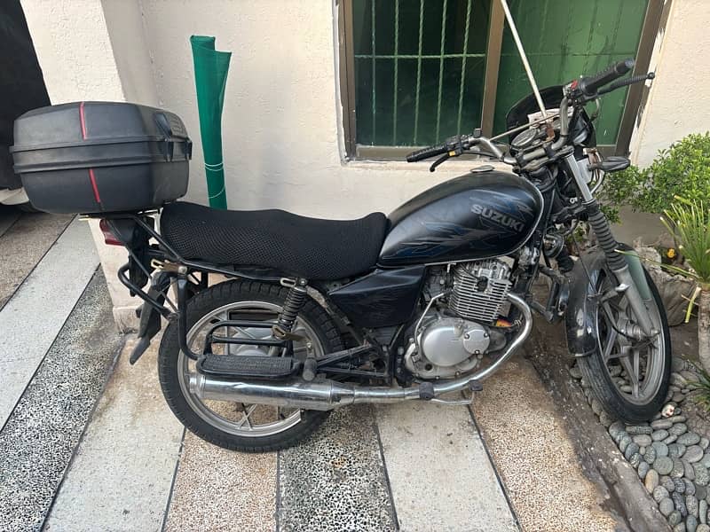 suzuki GS 150 SE 2