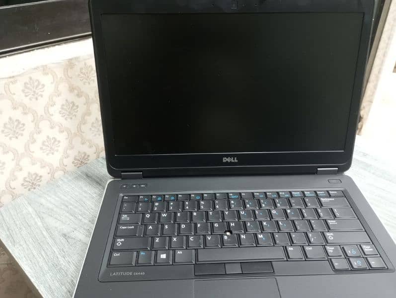 DEll LATITUDE E6440 5