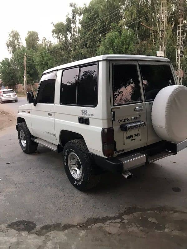 Toyota Land Cruiser 1987 13