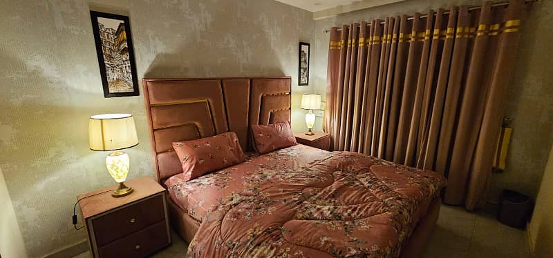 Classic Lavish stay In your Choice High Amenities Per Day Bahria Town Lahore 0