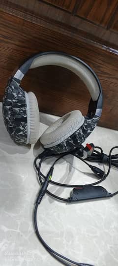 Onikuma K2 wired headphones for sale. 8 months used. Condition is A1