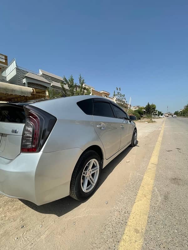 Toyota Prius 2014model/ 2017 import 8