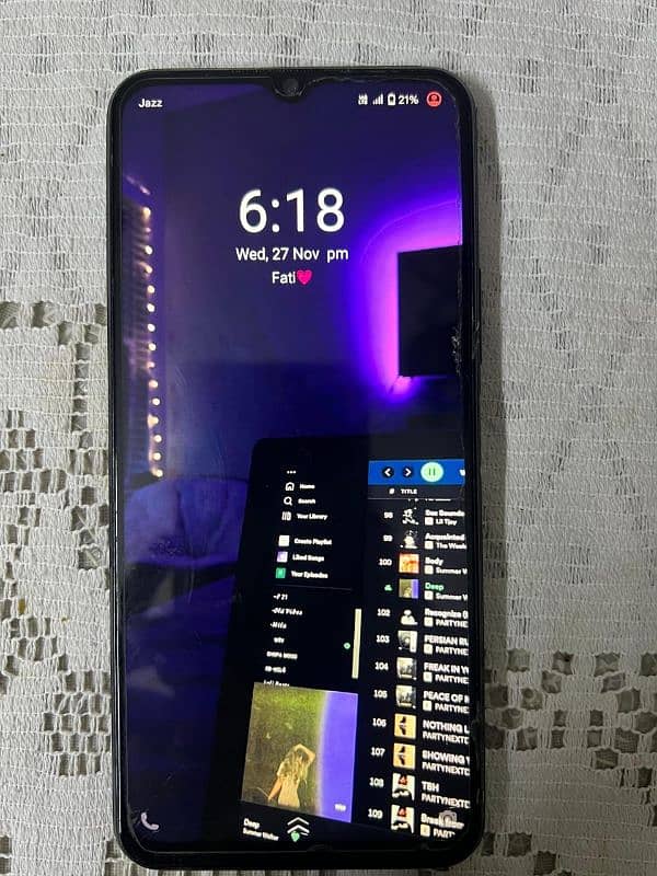 Vivo Y33s with box 8gb ram 128gb storage 10/10 condition 3