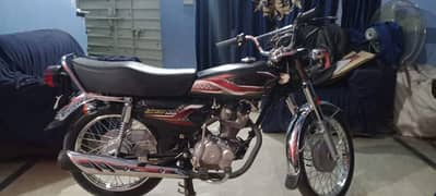 Honda CG 125 2024 model red colour 10/10 condition