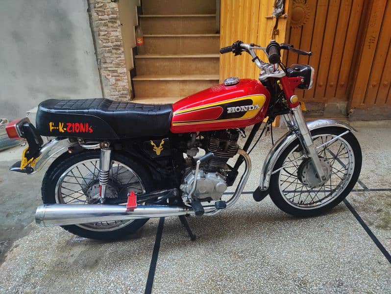 Honda 125 euro 2 excellent condition. . . 0