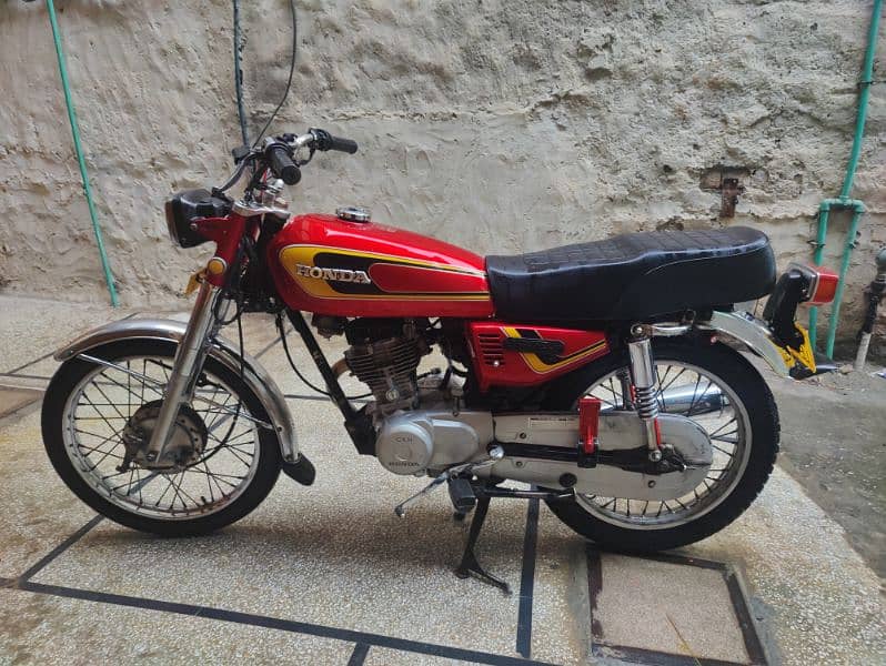 Honda 125 euro 2 excellent condition. . . 1