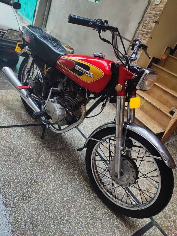 Honda 125 euro 2 excellent condition. . . 2