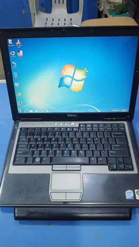 Dell Latitude D-630 6