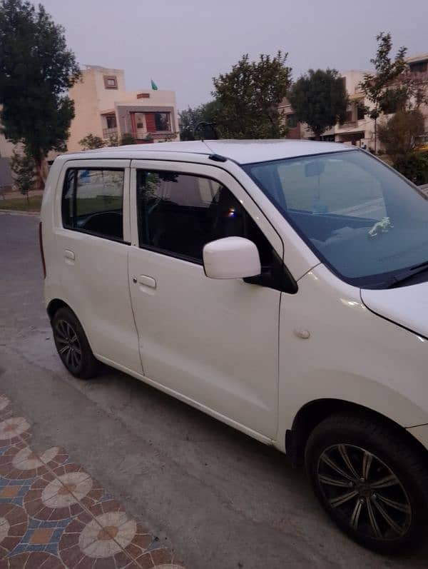 Suzuki Wagon R 2019 1