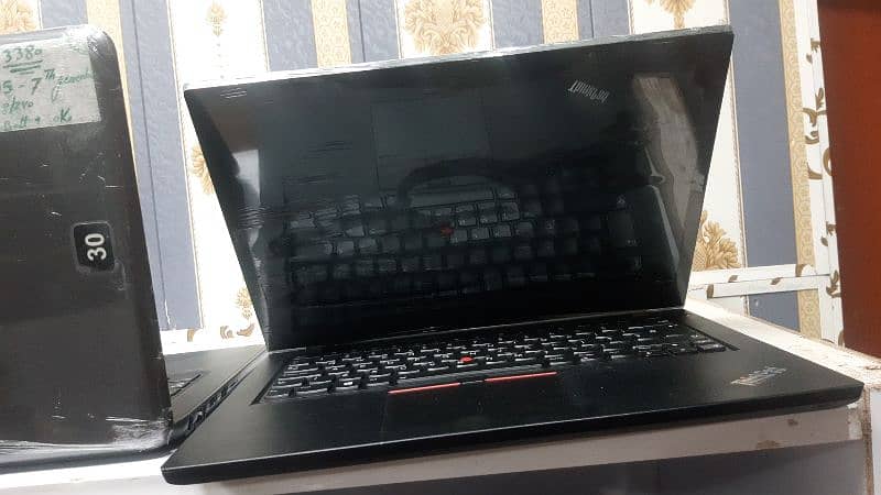 leveno thinkpad Core i5 8th Gen 8GB ram 256GB ssd screen 14" 2