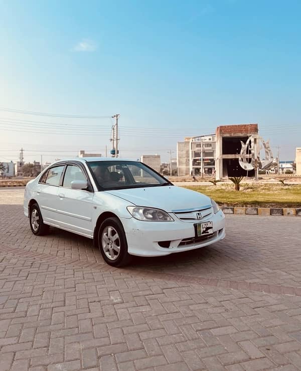 Honda Civic 2005 in OriginaLCondition Betrtn City,Corolla,Cultus,Alto 5