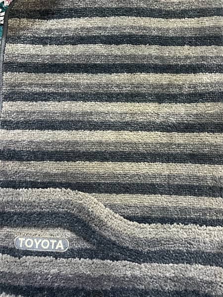 toyota corolla (indus) 1994-2001 very rare car floor mat (original ) 4