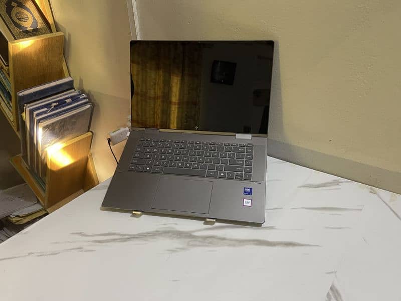 HP ENVY 2 IN 1 15T (core ultra 7) 1