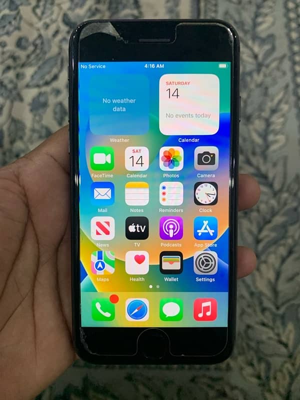 IPhone 8 in good condition 6