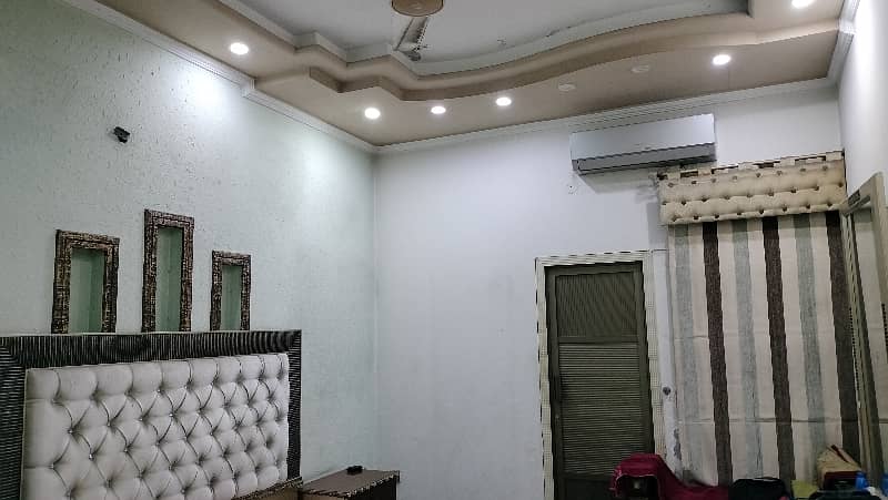 5 Marla Double Storey House Available For Sale Sabzazar Prime location Most Beautiful House 3