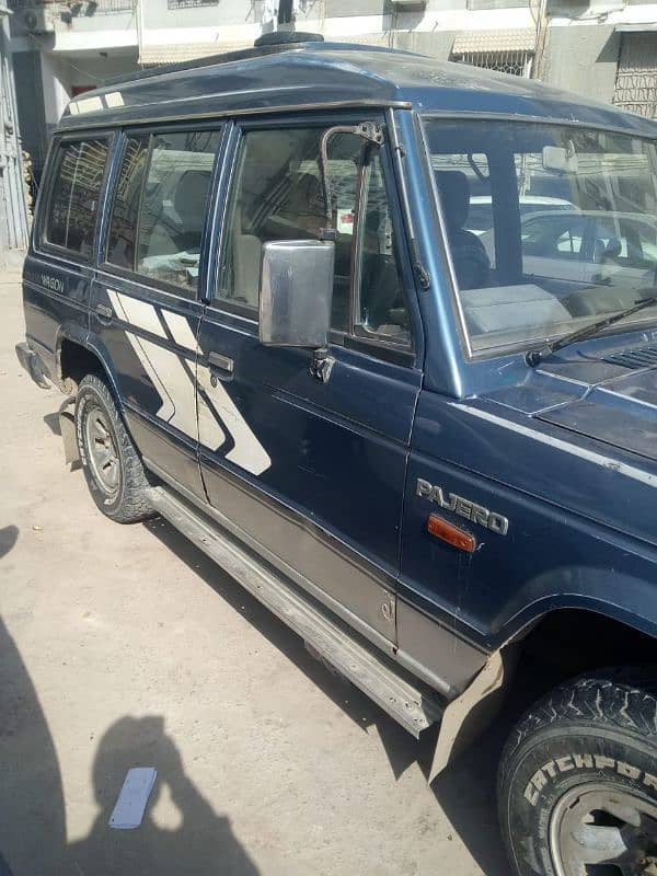 Mitsubishi Pajero 1990 0