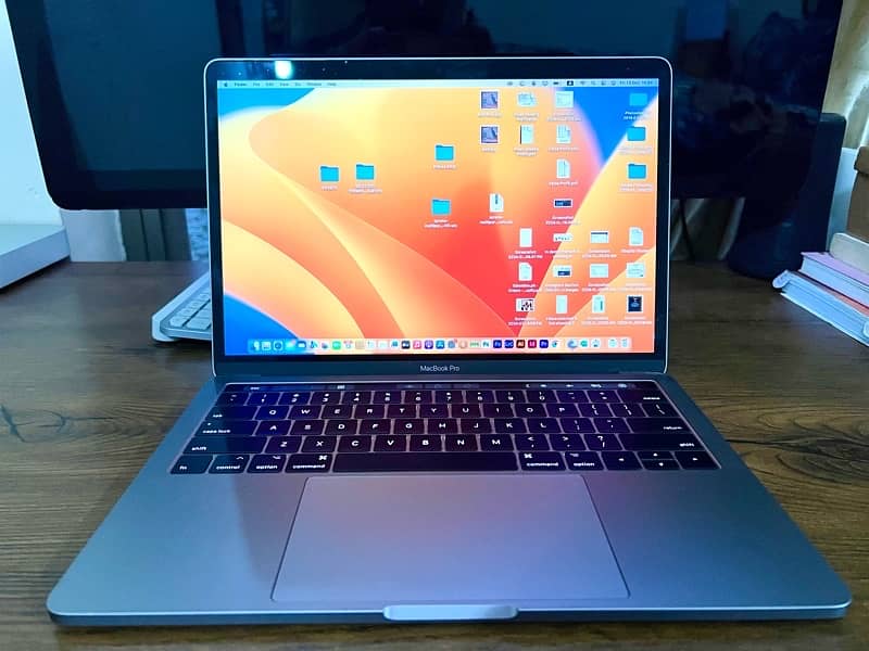 MacBook Pro 13 Inch | 2017 0