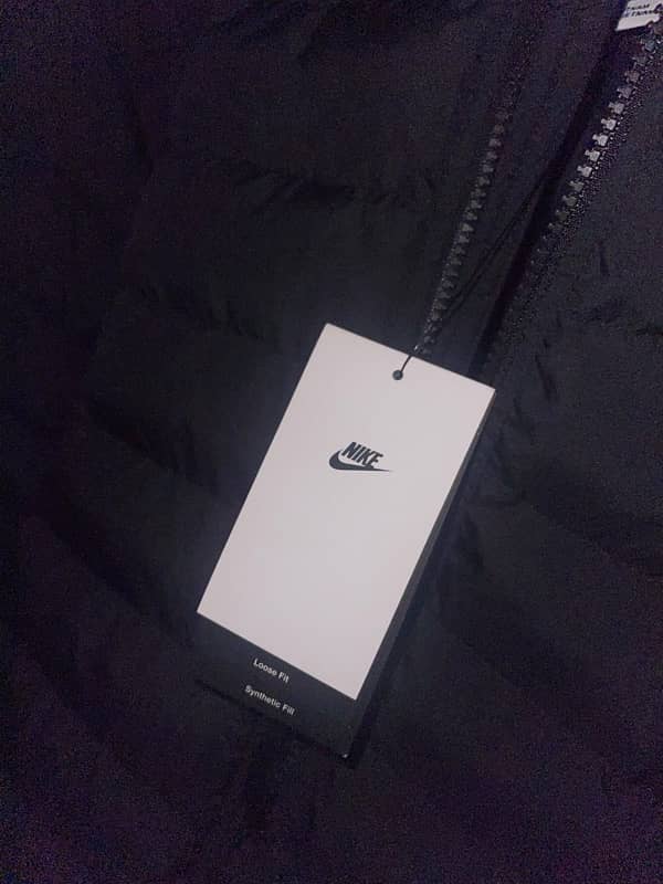 NIKE PUFFER JACKET WITH TAG BRAND NEW 3