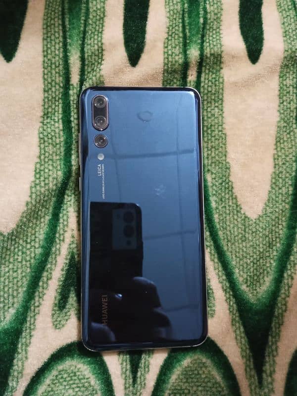 Huawei p20 pro for sale whatapp no 03343400914 1