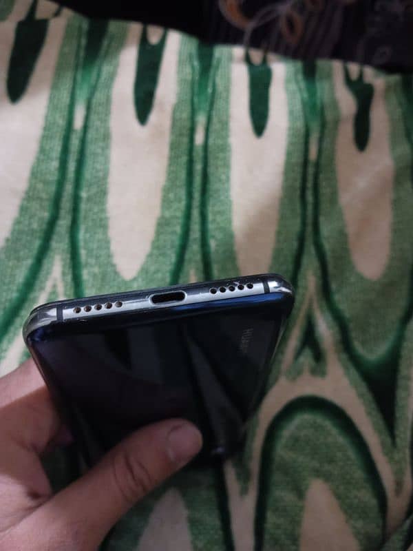 Huawei p20 pro for sale whatapp no 03343400914 3