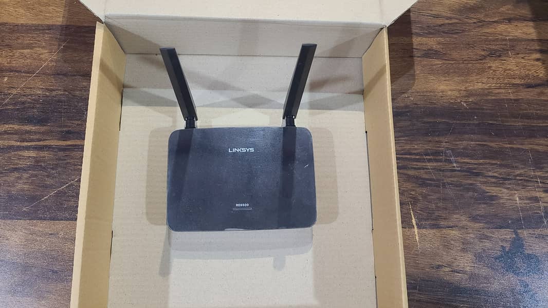 Linksys RE6500: AC1200 Dual-Band Wi-Fi Exten" der For Long Range 9