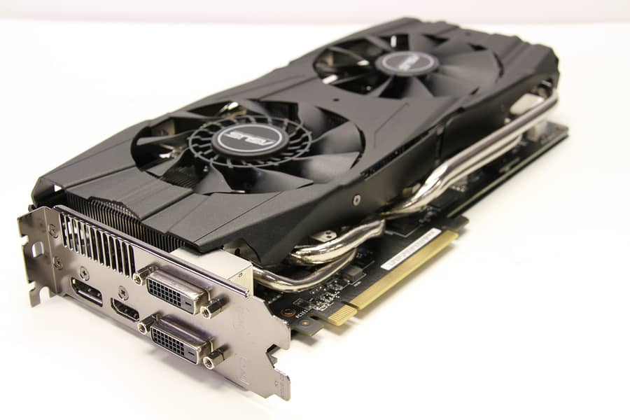 GPU , AMD RADEON R9 200 ( negociable pricing ) 2