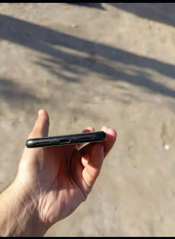 Google Pixel 4xl 0309/352/6077 1