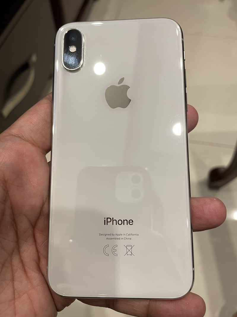 Apple iPhone X 64 GB 0