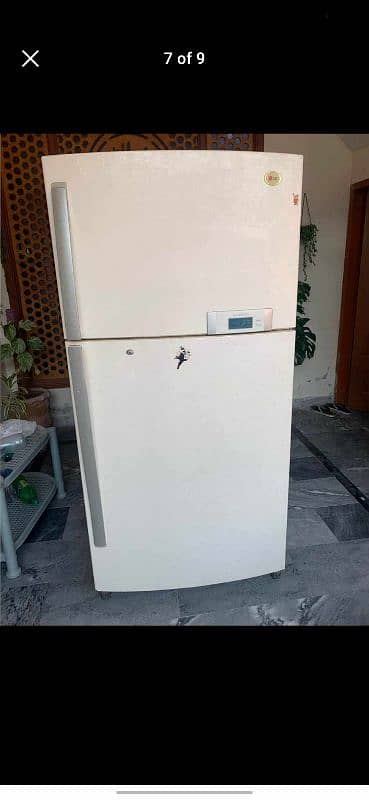 large LG fridge for sale 0