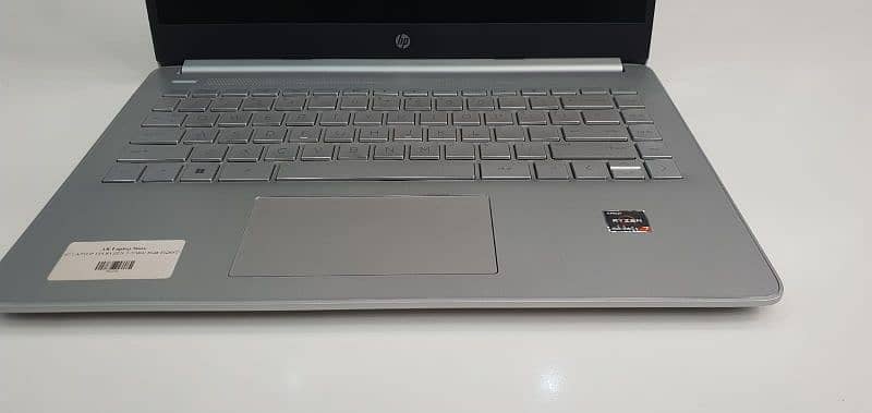 HP LAPTOP 14S !! RYZEN 7 !! 5700U  !! 8 GB RAM !! 512 GB SSD 2