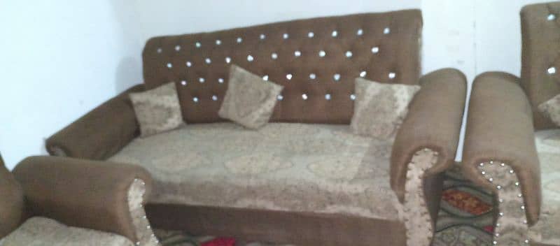 5 seater sofa + wood table 3