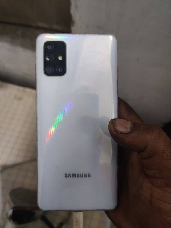 Samsung Galaxy A71 1