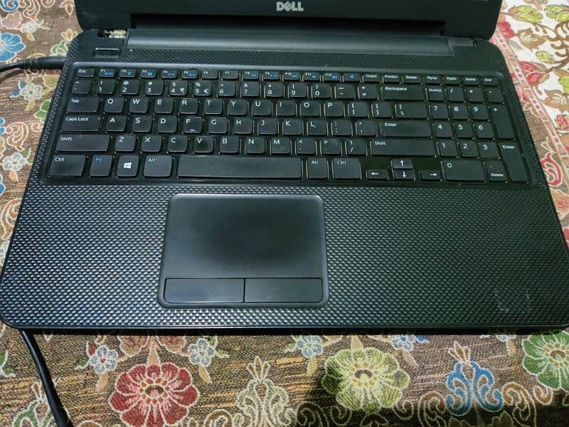 Dell Inspiron 3521 1