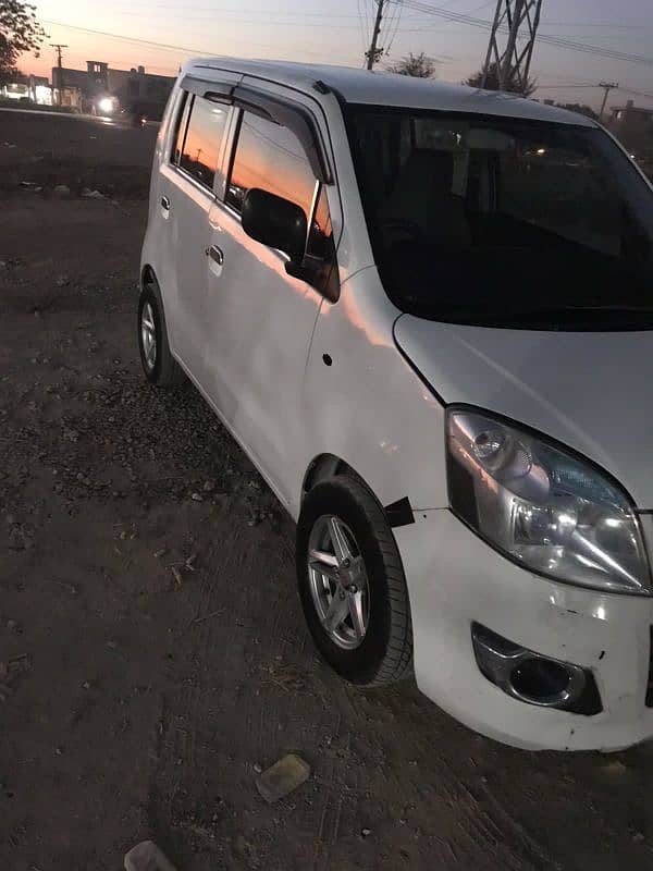 Suzuki Wagon R 2018 1