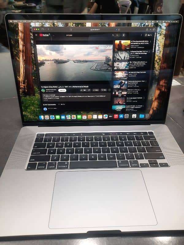 Apple Macbook pro 2019 4