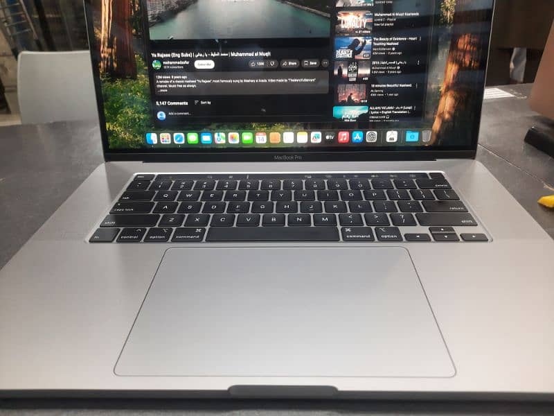 Apple Macbook pro 2019 8