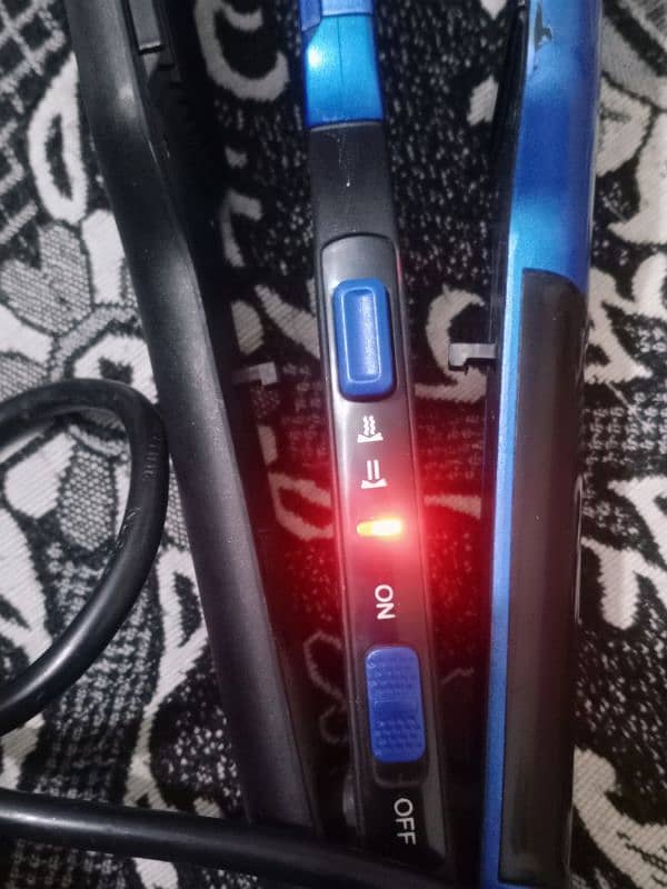 2 in 1 hair straightener 3