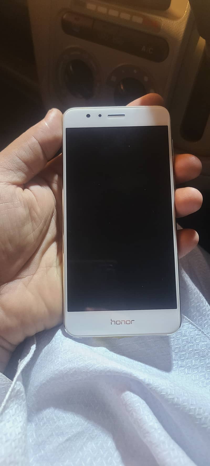 Honor 8 . . Honor 9. lite 3