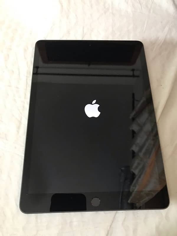 Apple Ipad 8th generation 32gb 1