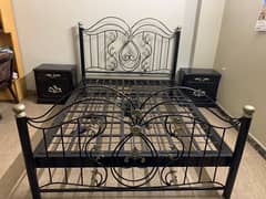 iron bed queen size