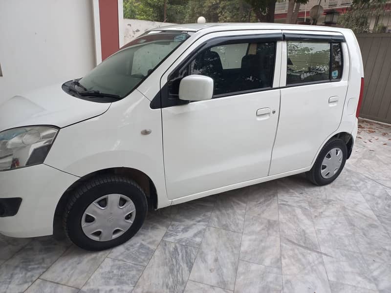 Suzuki Wagon R 2017 VXL Manual 3