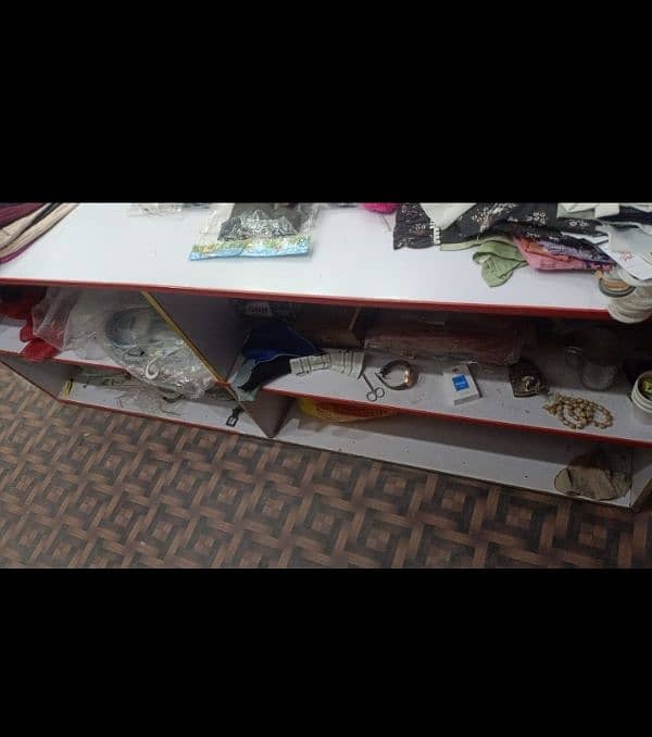 wood tables set , Background's mirror racks and selling 1