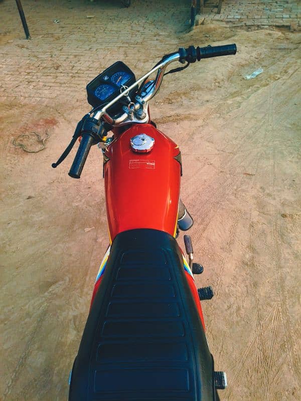 Honda CG125 2019 Lahore number Lush Condition 3