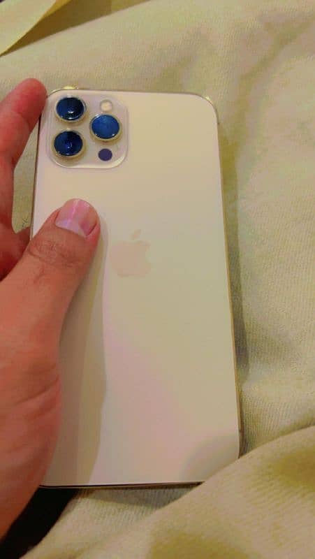 iPhone 12 Pro Max Golden 94 BH 6